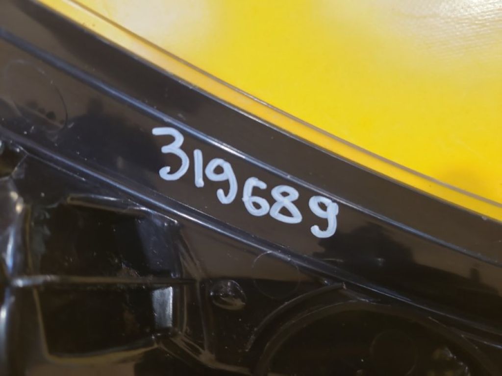 8158042031 | Ліхтар внутрішній прав. TOYOTA RAV4 13-19 - Фото 2