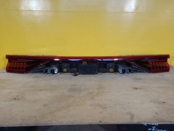 Фонарь внутренний задн. AUDI Q8 18–23