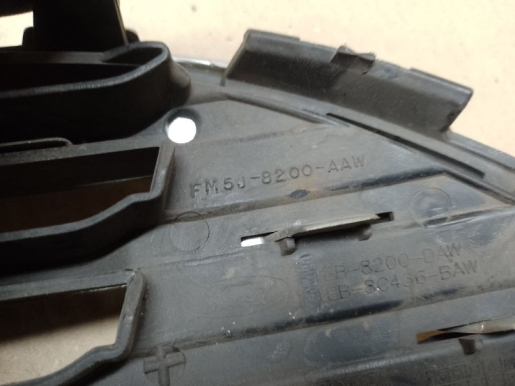 FM5Z-8200-AA | Решетка радиатора FORD FOCUS 10-18 - Фото 6