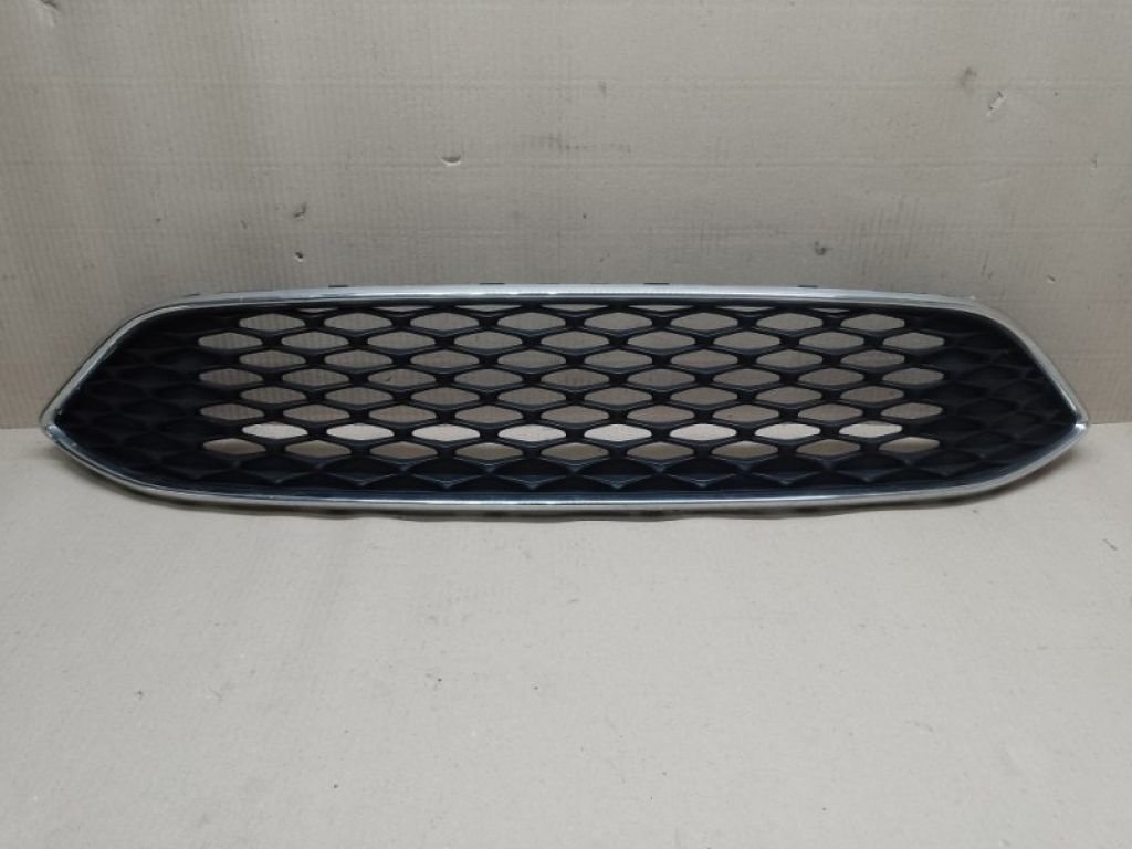 F1EZ-8200-B | Решітка радіатора FORD FOCUS 10-18