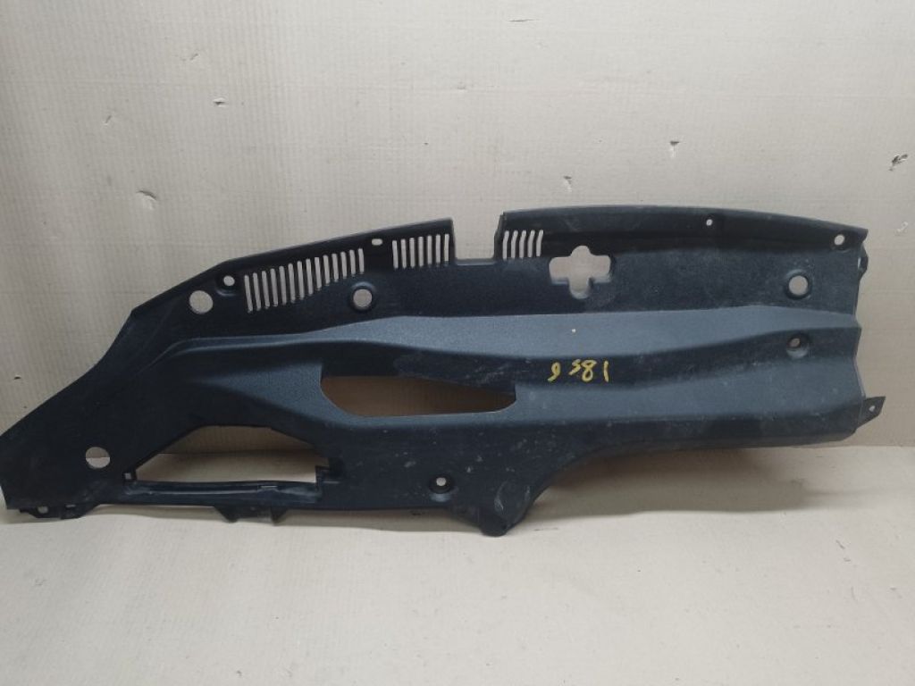 53295-48041 | накладка замка капота лів. LEXUS RX350/450 09-15