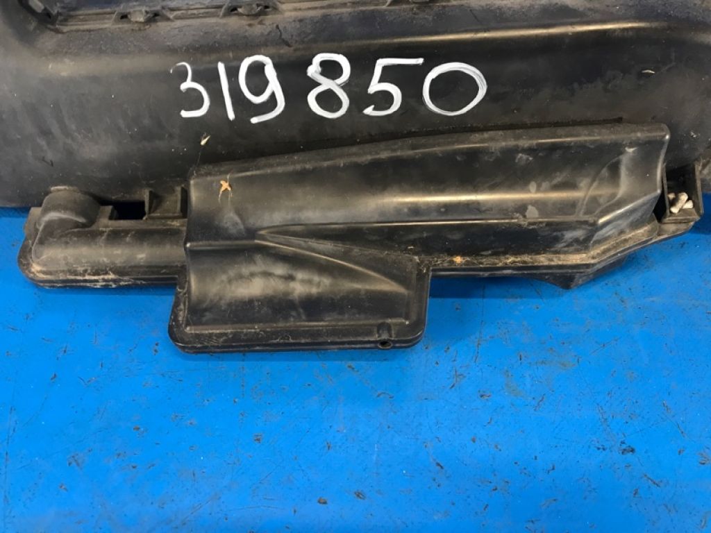 LF8J1320X | патрубок повітряного фільтра MAZDA 3 BL 09-13 - Фото 3