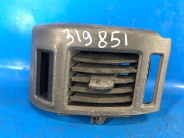 Дефлектор воздушный лев. TOYOTA PRIUS - 30 09-17