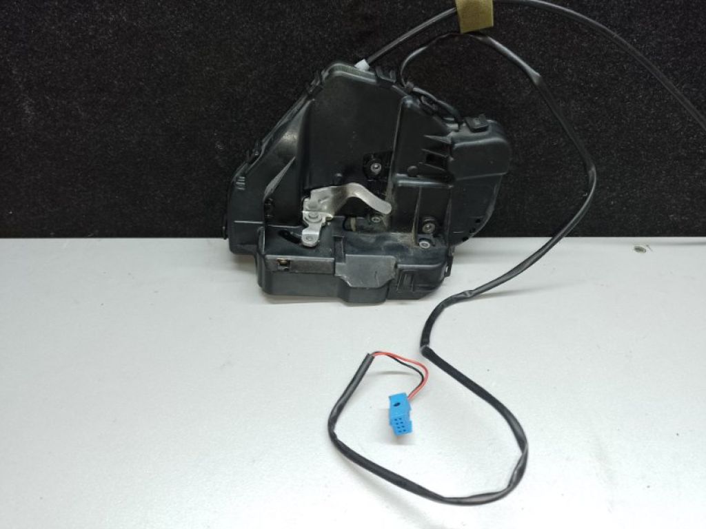 A 211 730 08 35 | Замок двери задн. прав. MERCEDES E-CLASS W211 02-09 - Фото 2