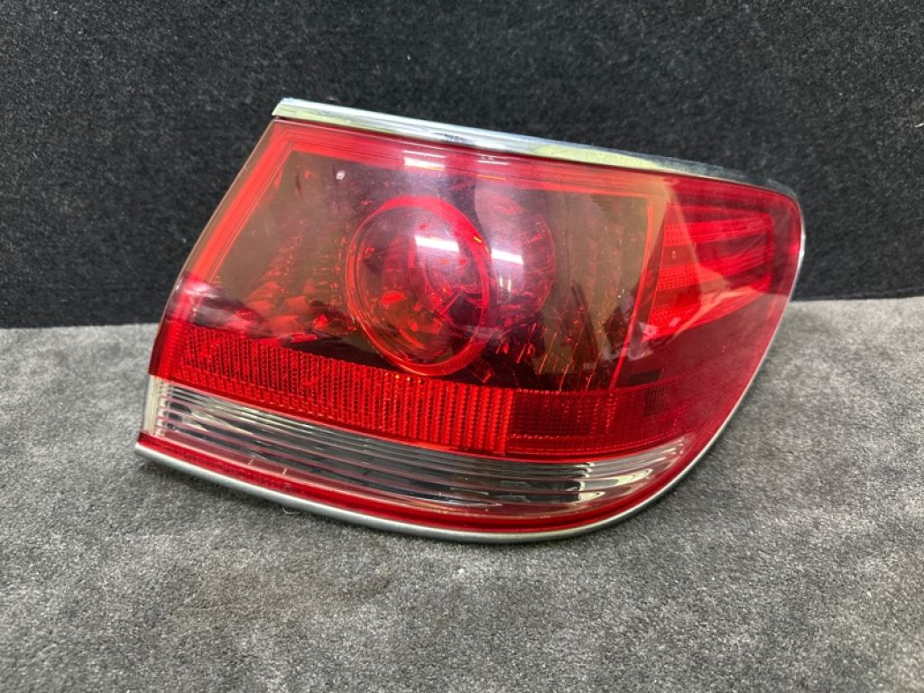 81561-33430 | Фонарь наружный лев. LEXUS ES300 ES330 01-06