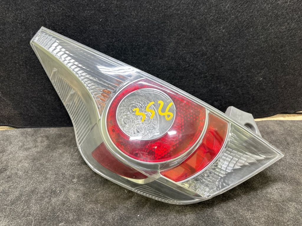 81561-52892 | Фонарь наружный лев. TOYOTA PRIUS C/AQUA 11-14