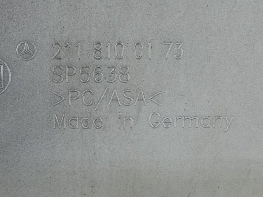 A 211 810 01 73 9999 | Панель подсветки номера MERCEDES E-CLASS W211 02-09 - Фото 3