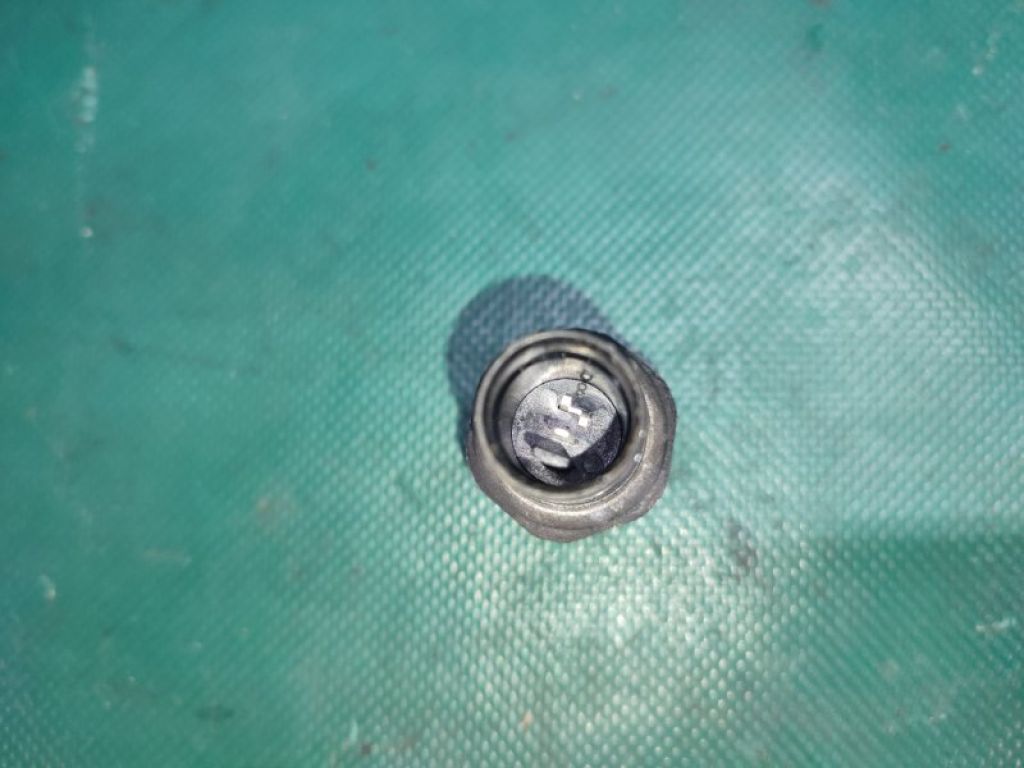 94750-37100 | Датчик тиску олії ДВЗ HYUNDAI ELANTRA AD 16- - Фото 3