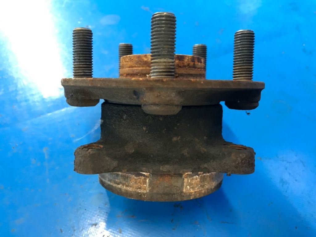 4355047010 | Маточина колеса передн. TOYOTA PRIUS - 30 09-17 - Фото 2