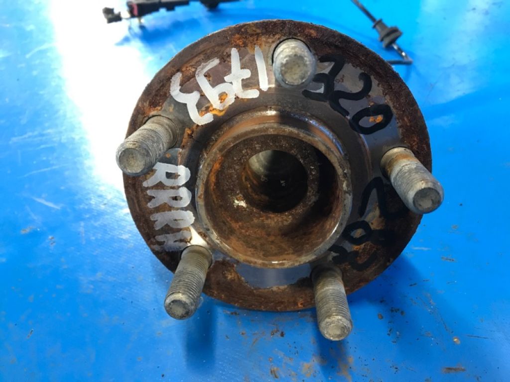 HP5Z-1104-A | Ступица задн. прав. LINCOLN MKZ 13-20