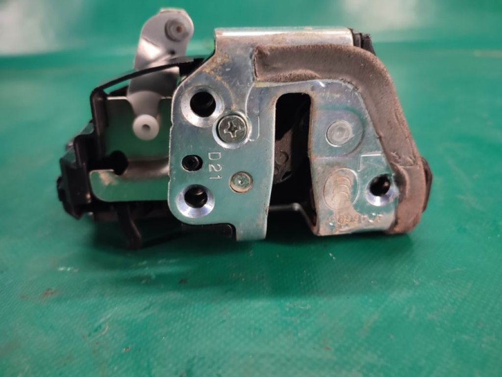 69060-42021 | Замок двери задн. лев. TOYOTA RAV4 13-19 - Фото 5