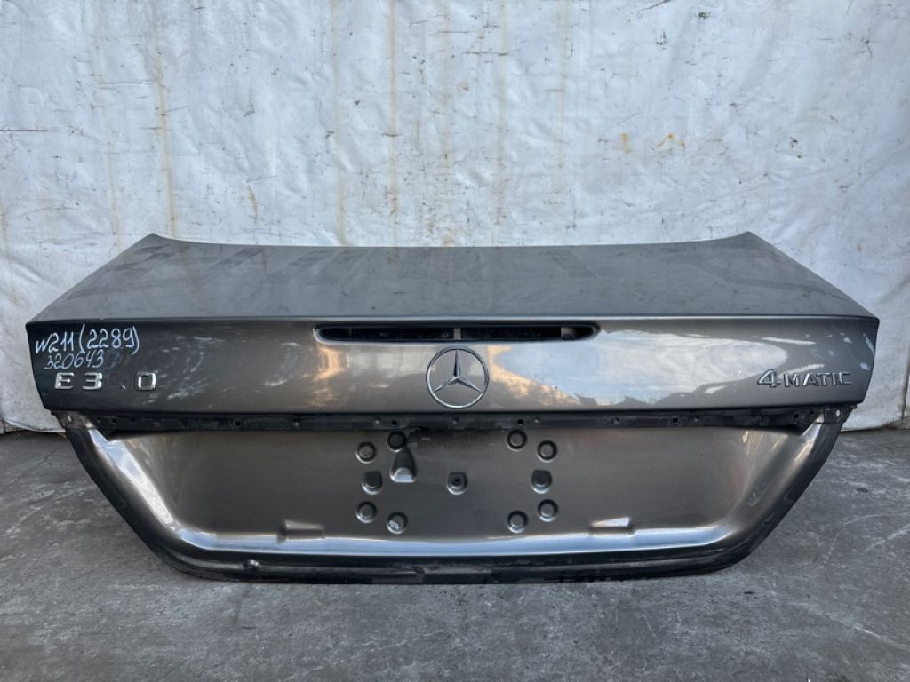 A 211 750 03 75 | Крышка багажника MERCEDES E-CLASS W211 02-09