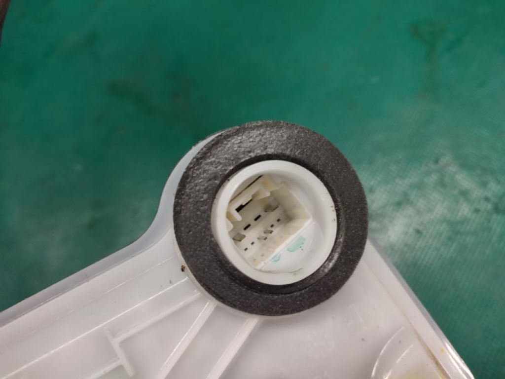 69030-02380 | Замок двері передн. прав. TOYOTA CAMRY 70 17- - Фото 4