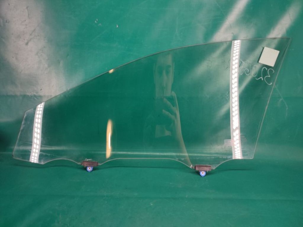 68101-06340 | Стекло двери передн. прав. TOYOTA CAMRY 70 17- - Фото 3