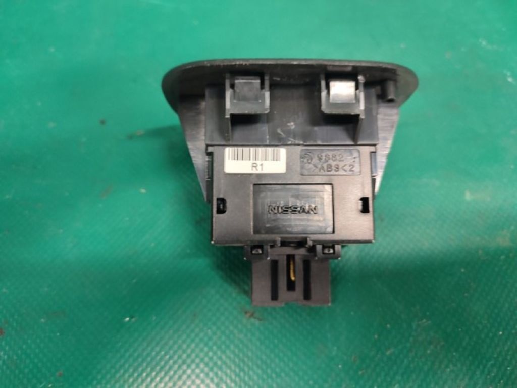 25140-4BA0B | Кнопка закрывания крышки багажника NISSAN X-TRAIL/ROGUE T32 13-20 - Фото 4