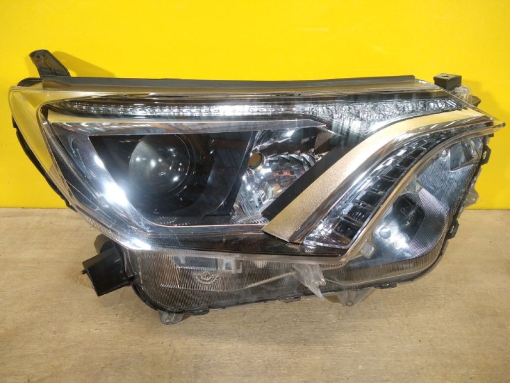 8114542680 | Фара прав. TOYOTA RAV4 13-19