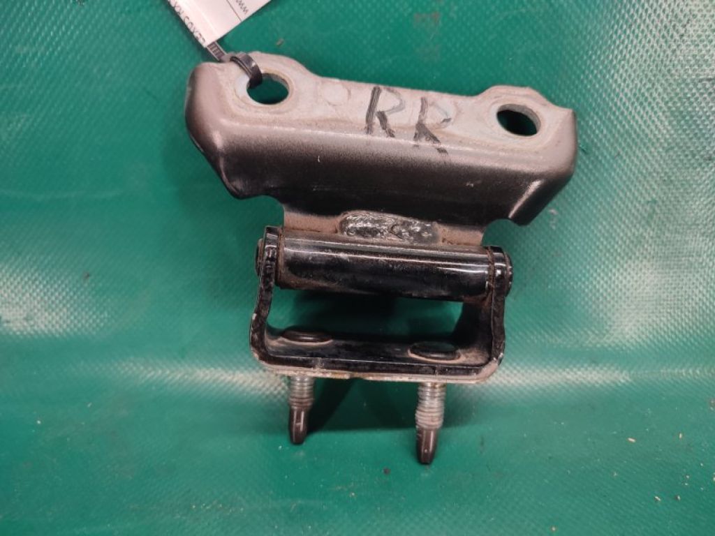 68810-48010 | Петля кришки багажника задн. прав. LEXUS RX350/450 09-15 - Фото 3