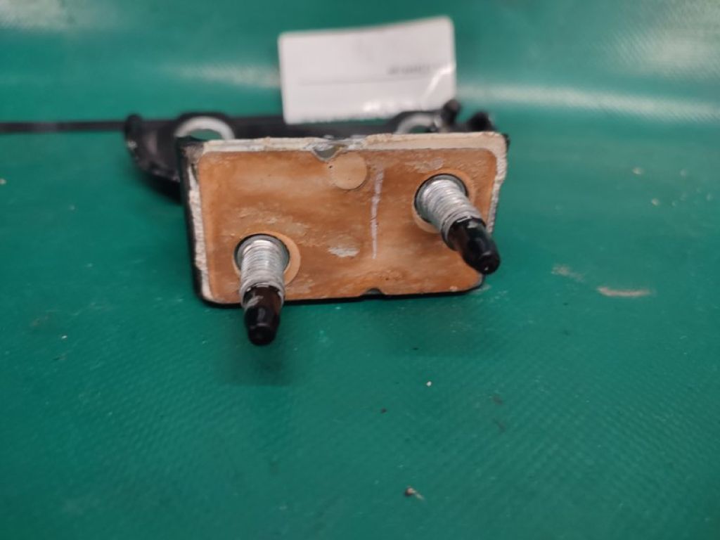 68810-48010 | Петля кришки багажника задн. прав. LEXUS RX350/450 09-15 - Фото 4