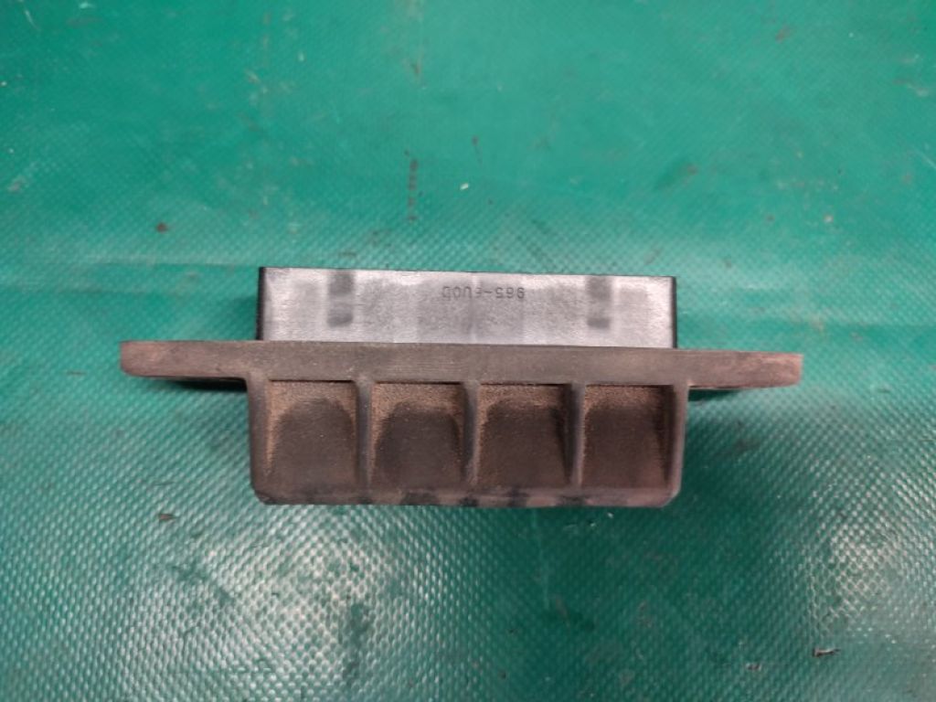 84840-28040 | Кнопка відкриття багажника зовнішня LEXUS RX350/450 09-15