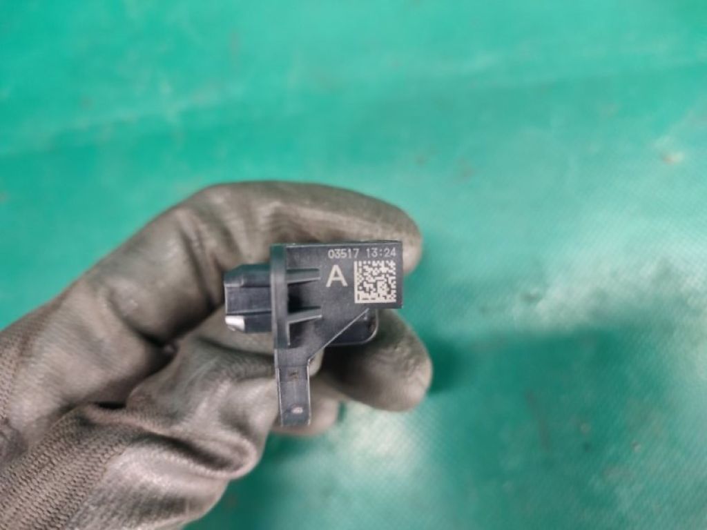 98830-3TA6A | Датчик удару задн. прав. NISSAN X-TRAIL/ROGUE T32 13-20 - Фото 4