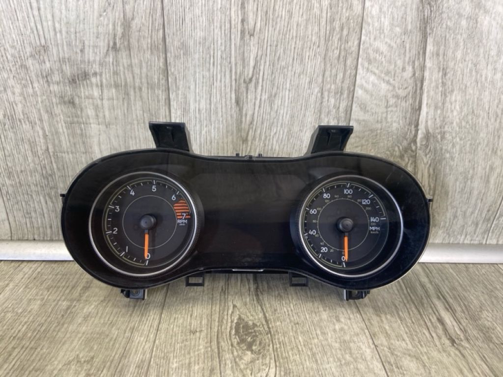 68274070AB | Панель приборов JEEP CHEROKEE 14-