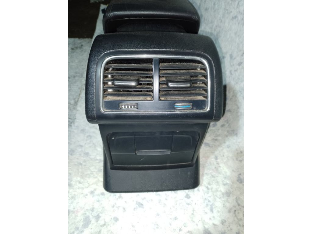 8R1 863 241 B 6PS | Консоль центральная AUDI Q5 08-16 - Фото 4