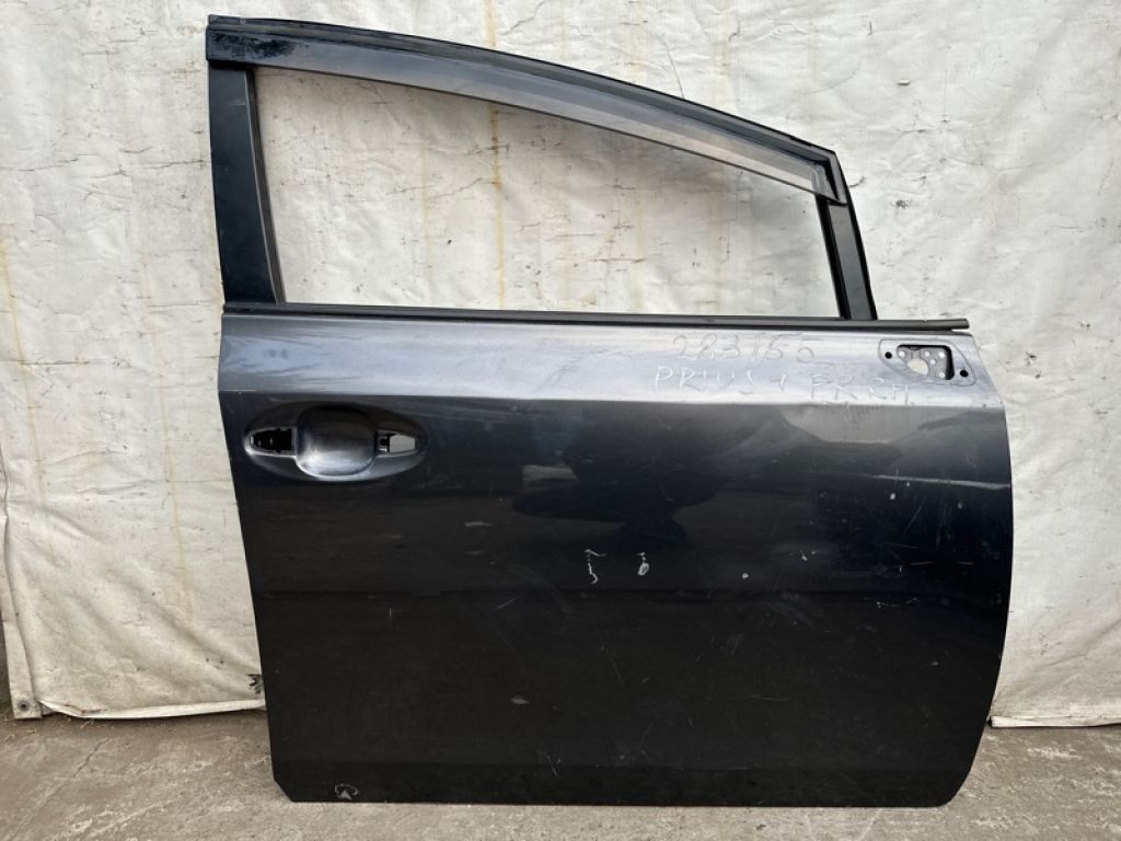 67001-47100 | Двері передн. прав. TOYOTA PRIUS PLUS 11-14