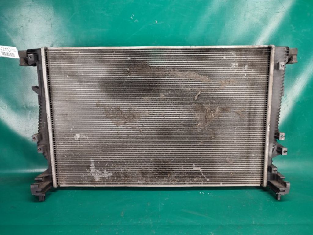 68229 284AB | Радиатор основной JEEP CHEROKEE 14-