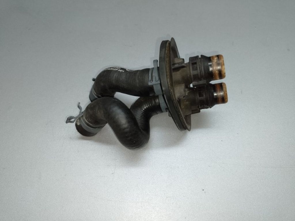 8R0 122 291 | Патрубок радиатора печки AUDI Q5 08-16