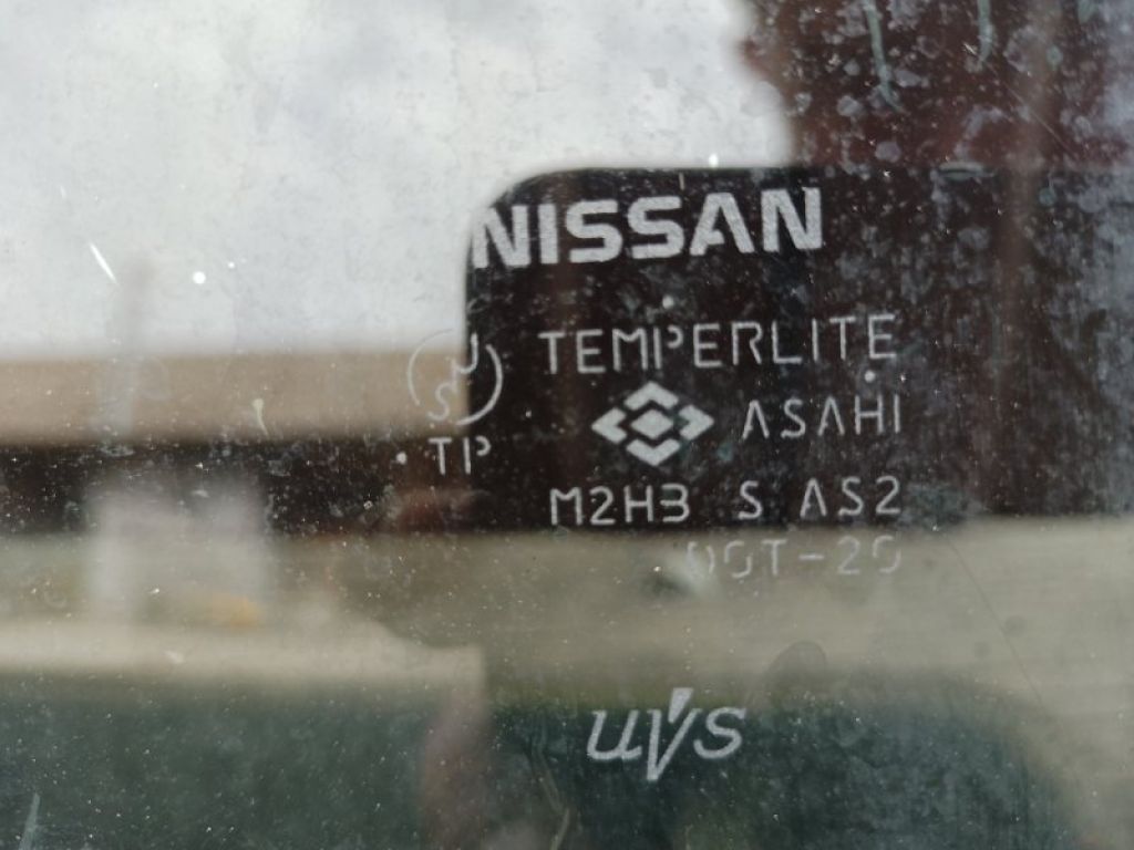 82301-AX105 | Стекло двери задн. лев. NISSAN MICRA 03-11 - Фото 4
