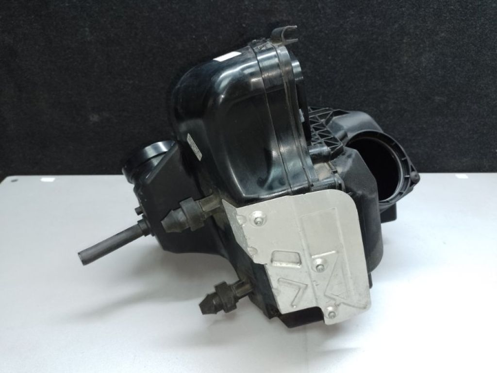 8K0 133 837 BJ | Корпус повітряного фільтра AUDI Q5 08-16 - Фото 2