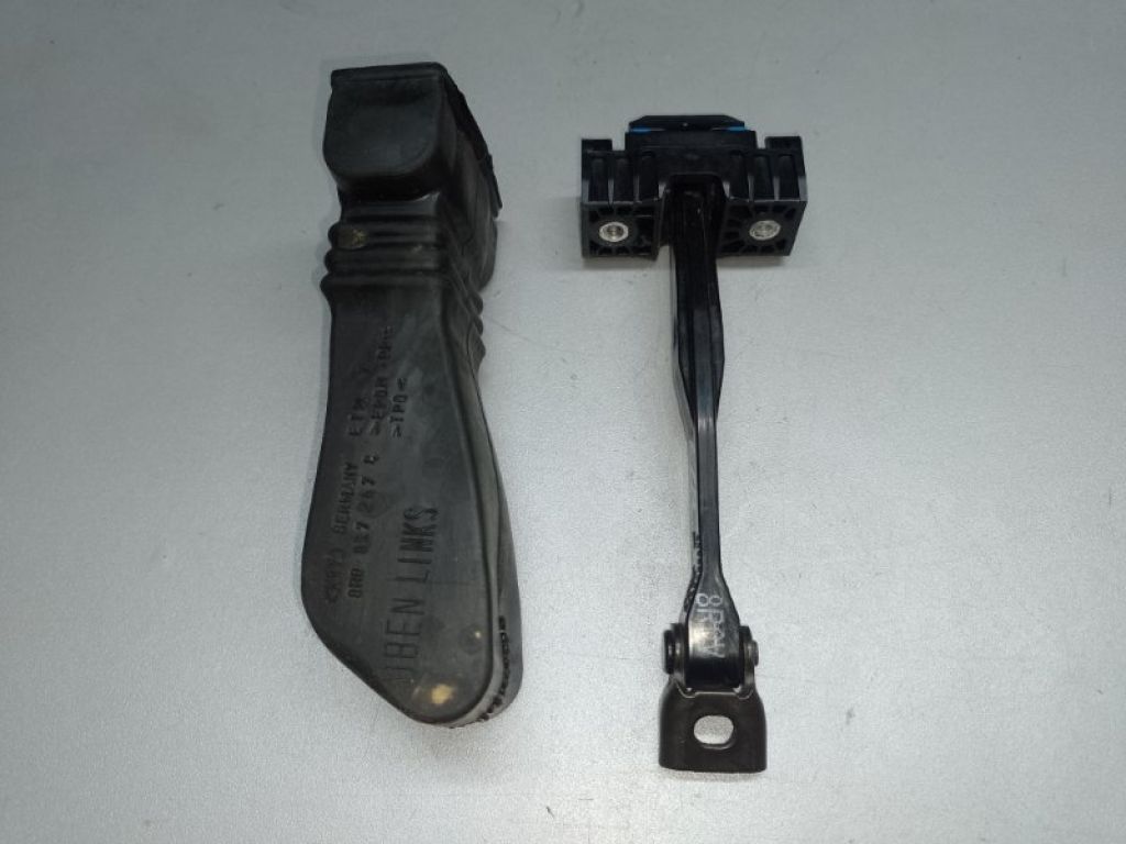 8R0 837 249 F | Обмежувач дверей передн. AUDI Q5 08-16