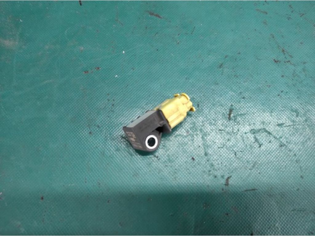 95930-F2000 | Датчик удару передн. HYUNDAI ELANTRA AD 16-