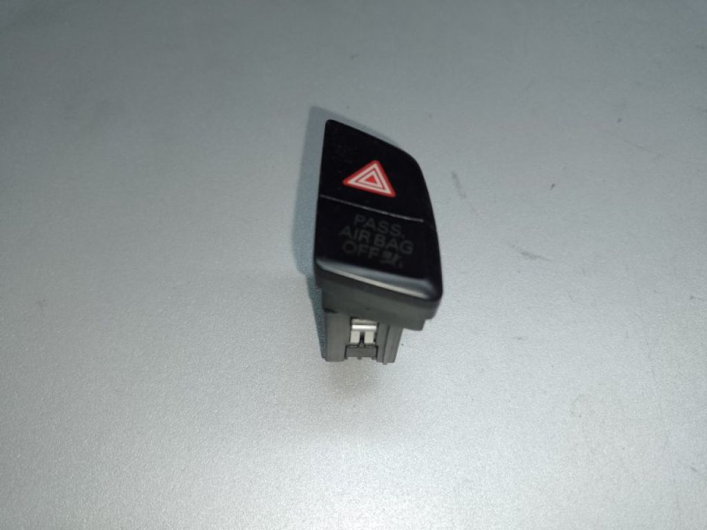 8R1 941 509 C V10 | Кнопка аварійної сигналізації AUDI Q5 08-16
