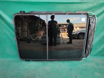 Стекло панорамной крыши JEEP CHEROKEE 14-