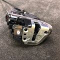 69050-33120 | Замок двери задн. прав. TOYOTA PRIUS PLUS 11-14 - Превью 2