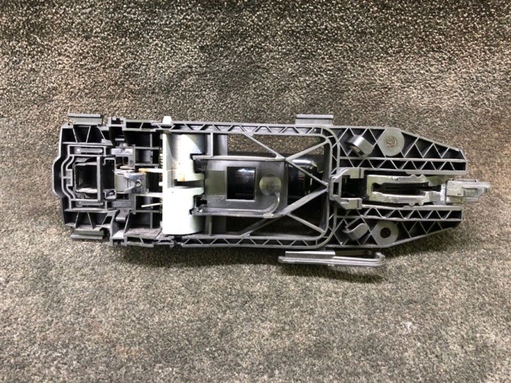 8V0 837 205 A GRU | Ручка двері зовнішня задн. лів. AUDI A3 (8V) 12–17 - Фото 3