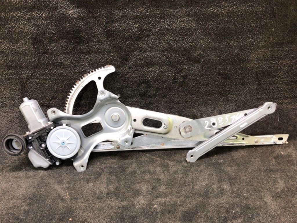 69801-21020 | Склопідйомник передн. прав. TOYOTA PRIUS PLUS 11-14