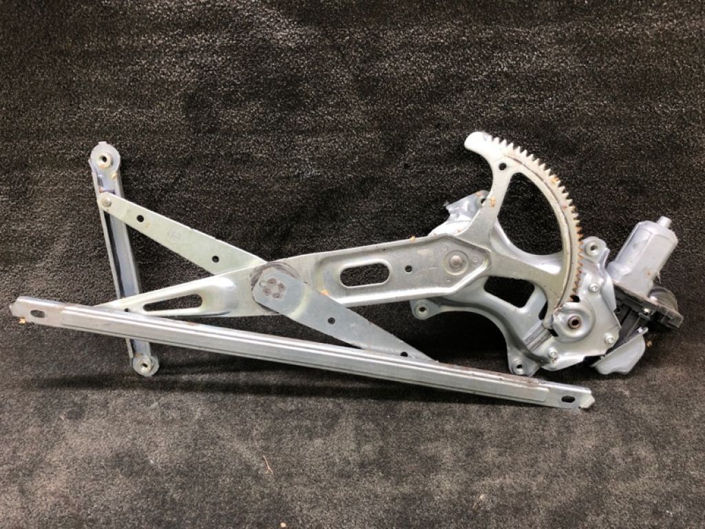 69801-21020 | Склопідйомник передн. прав. TOYOTA PRIUS PLUS 11-14 - Фото 2