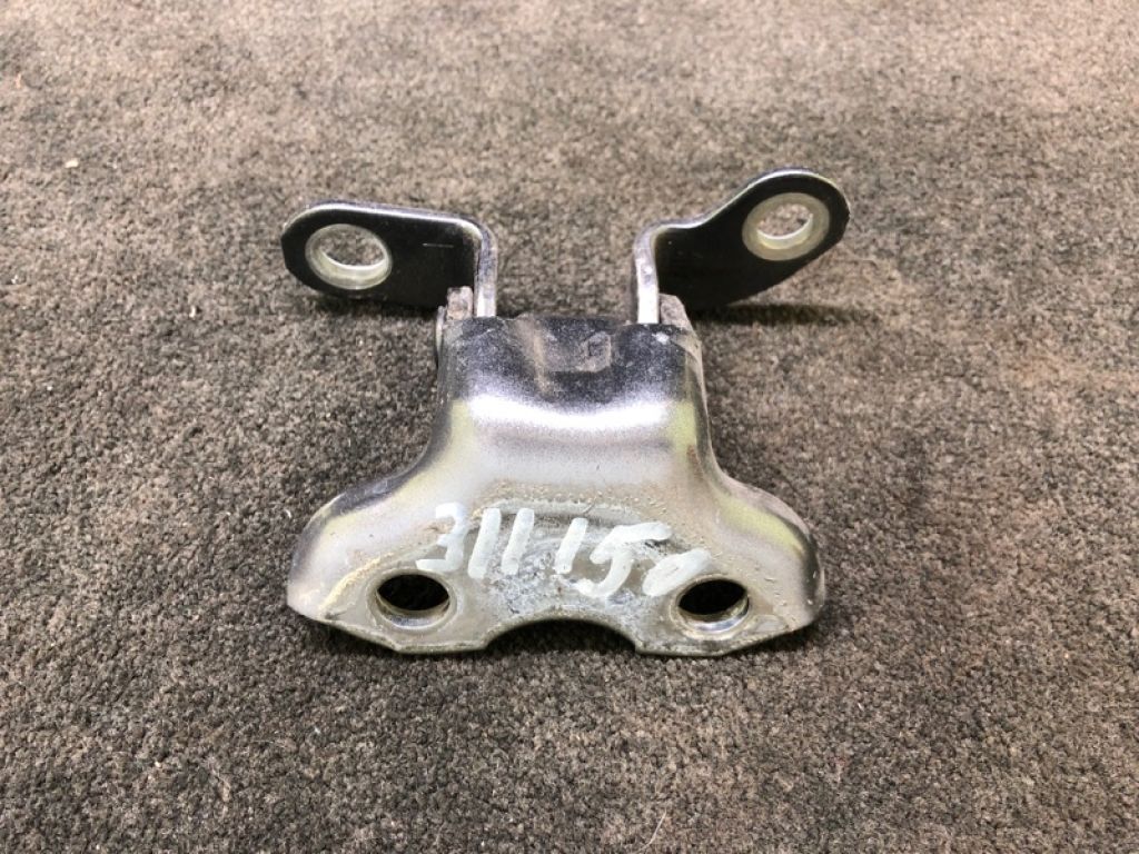 68760-20122 | Петля двери верхняя задн. лев. TOYOTA PRIUS 16-