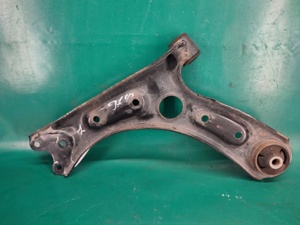 54501F3000 | Важіль передньої підвіски нижній прав. HYUNDAI ELANTRA AD 16- - Фото 3