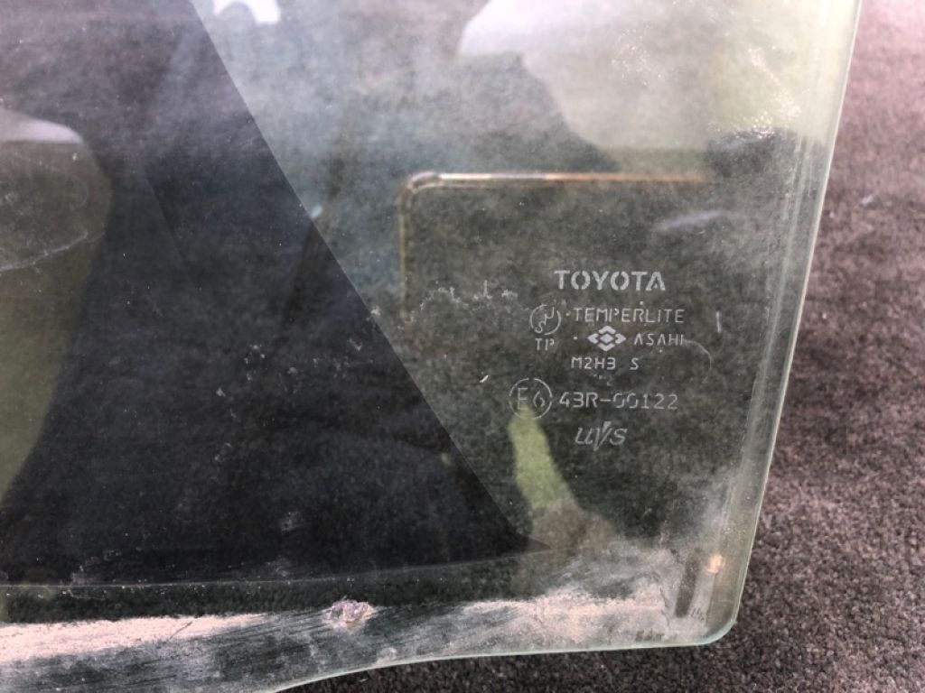 68104-42110 | Стекло двери задн. лев. TOYOTA RAV4 05-12 - Фото 3