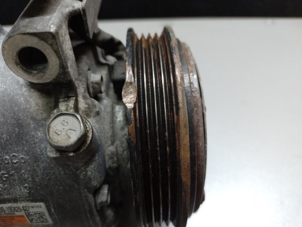 GR3Z-19703-H | Компрессор кондиционера FORD MUSTANG 15- - Фото 8