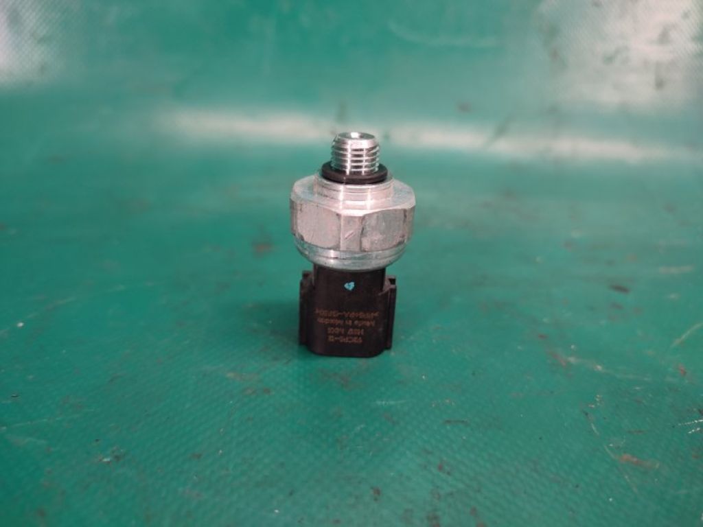 97721-3K000 | Датчик тиску кондиціонера HYUNDAI ELANTRA AD 16-