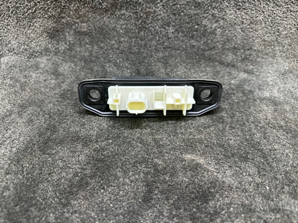 84840-47040 | Кнопка открывания багажника наружная TOYOTA RAV4 18- - Фото 3