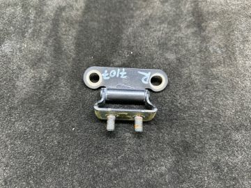 Петля кришки багажника прав. TOYOTA PRIUS 16-