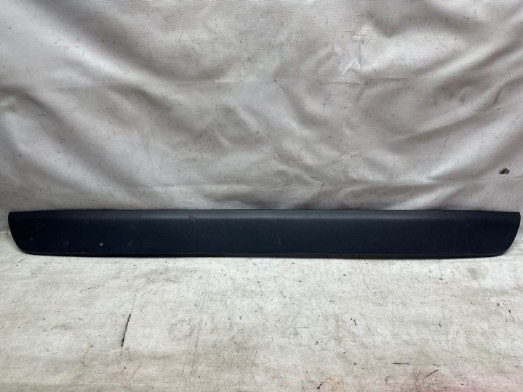 76802-42140 | Накладка крышки багажника TOYOTA RAV4 18-