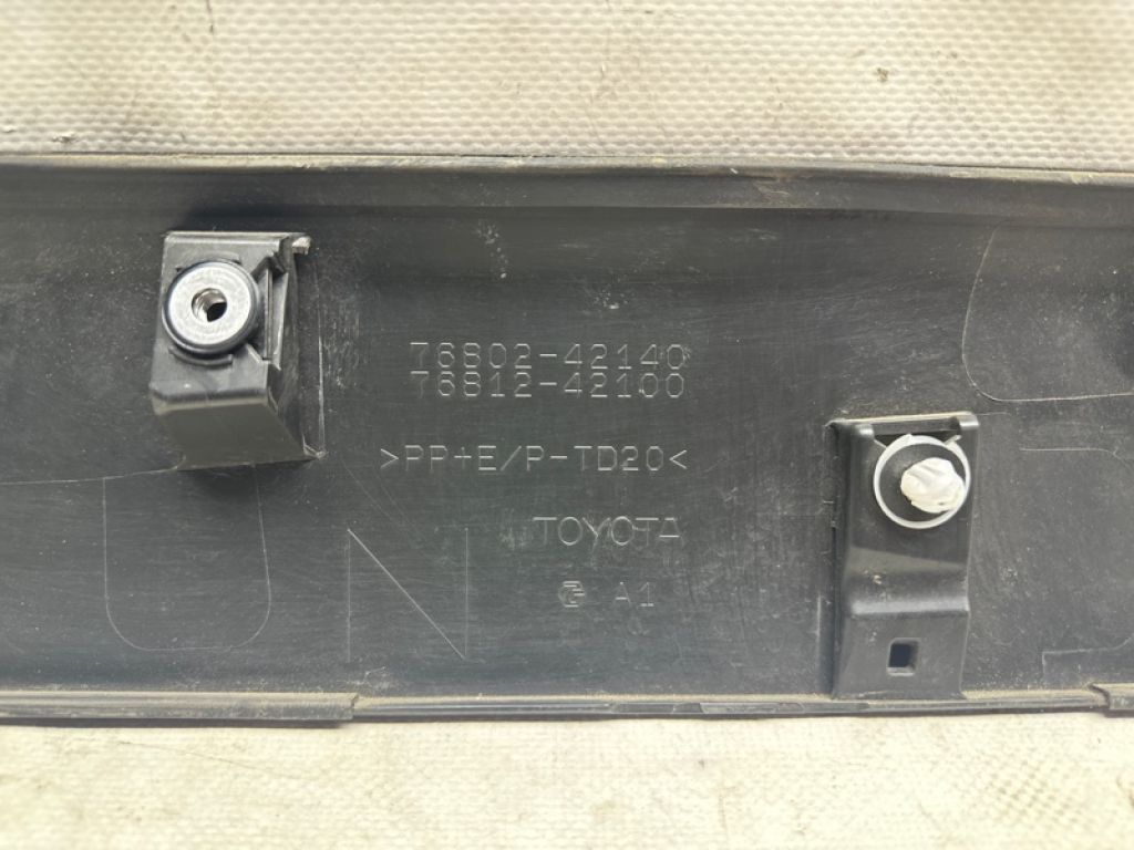 76802-42140 | Накладка крышки багажника TOYOTA RAV4 18- - Фото 9
