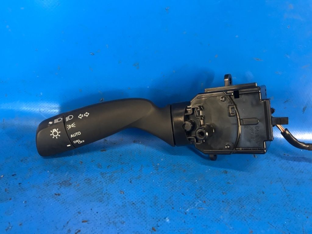 8432906010 | Підрульовий перемикач лів. TOYOTA CAMRY 70 17-