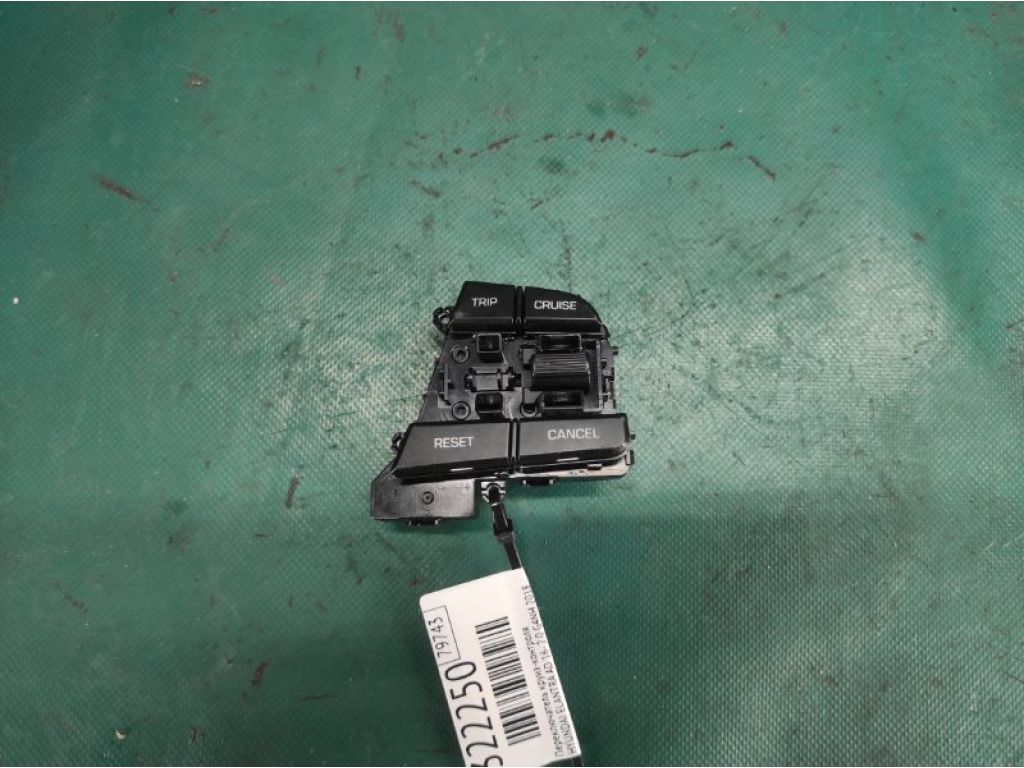 96700-F2100 | Переключатель круиз-контроля HYUNDAI ELANTRA AD 16-